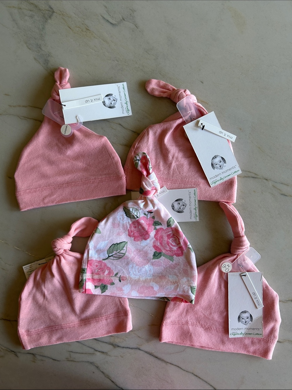NEW Set of 5 organic 0 to‎ 6 months old Gerber baby caps 👶🏻👶🏼👶🏾